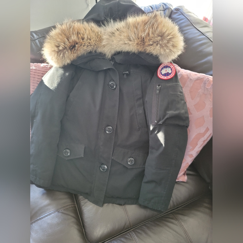 Authentic Canada Goose Montabello Jacket